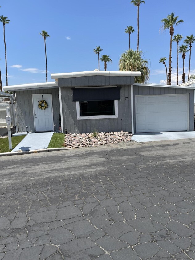 Primary Photo - 70260 CA-111