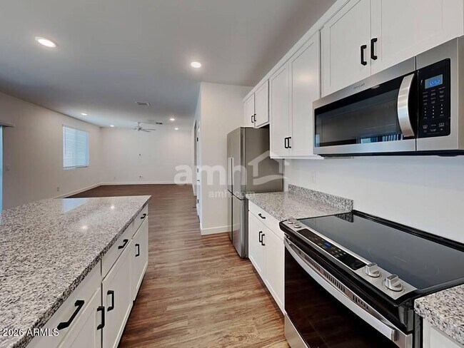 Foto del edificio - 4137 S 105th Dr