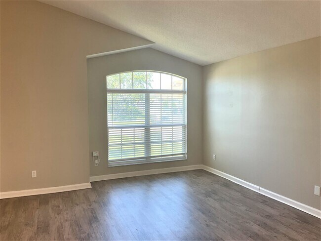 Building Photo - 2081 Shannon Lakes Blvd