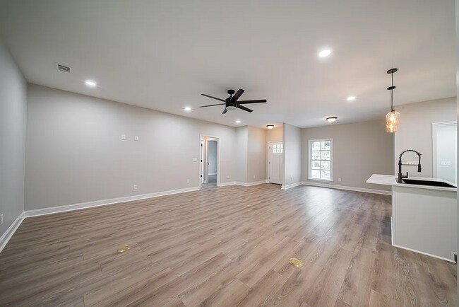 Foto del edificio - 6238 Cricket Ln