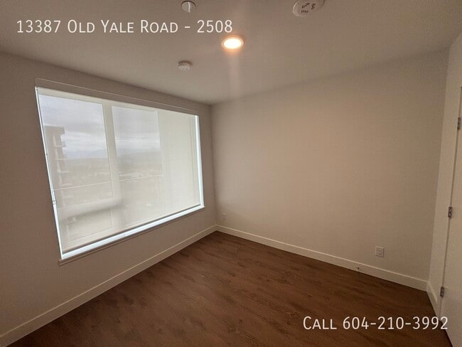 Building Photo - Condo In Holland 2