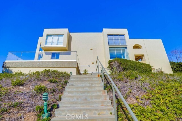 Building Photo - 3200 La Rotonda Dr