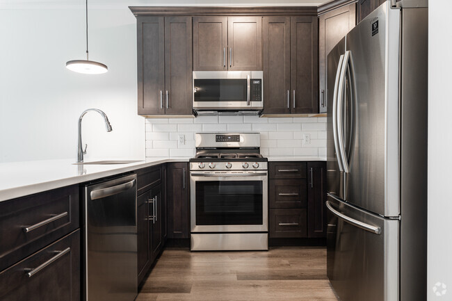 Kitchen - Maplewood Lofts