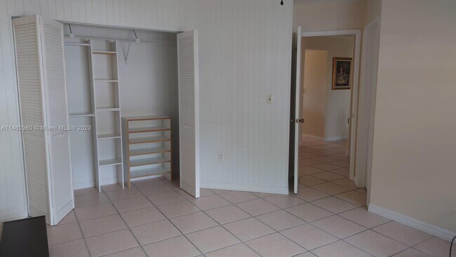 Building Photo - 9424 SW 124th Ct