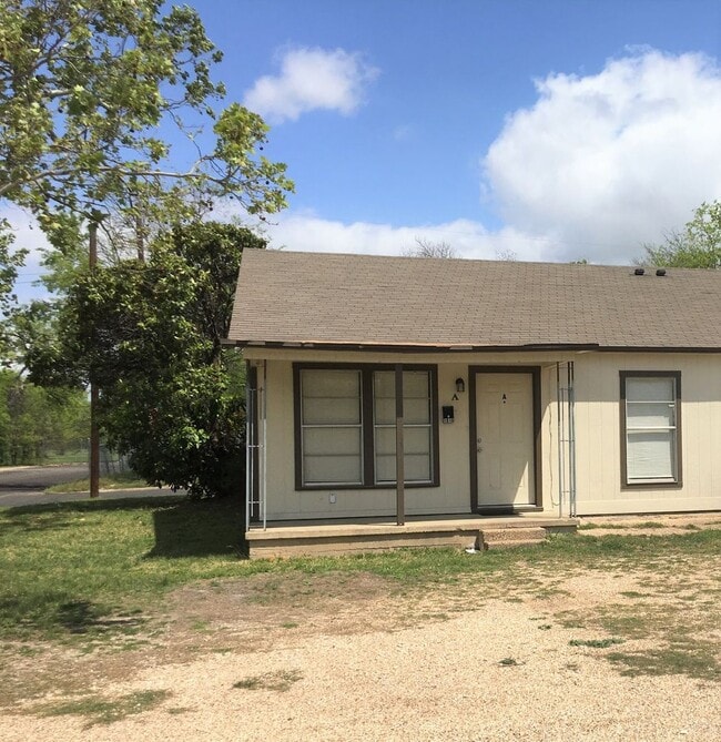 Building Photo - 1810 N Gray St