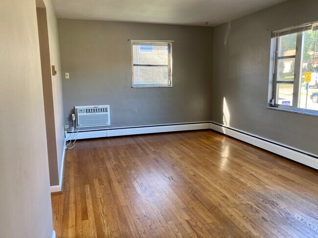living room - 3786 Wilmar Dr
