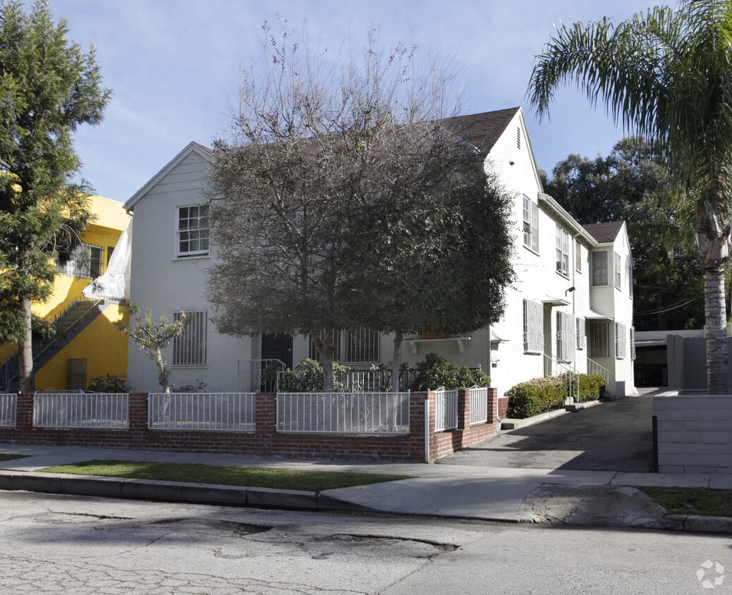 Primary Photo - 946 N Hudson Ave