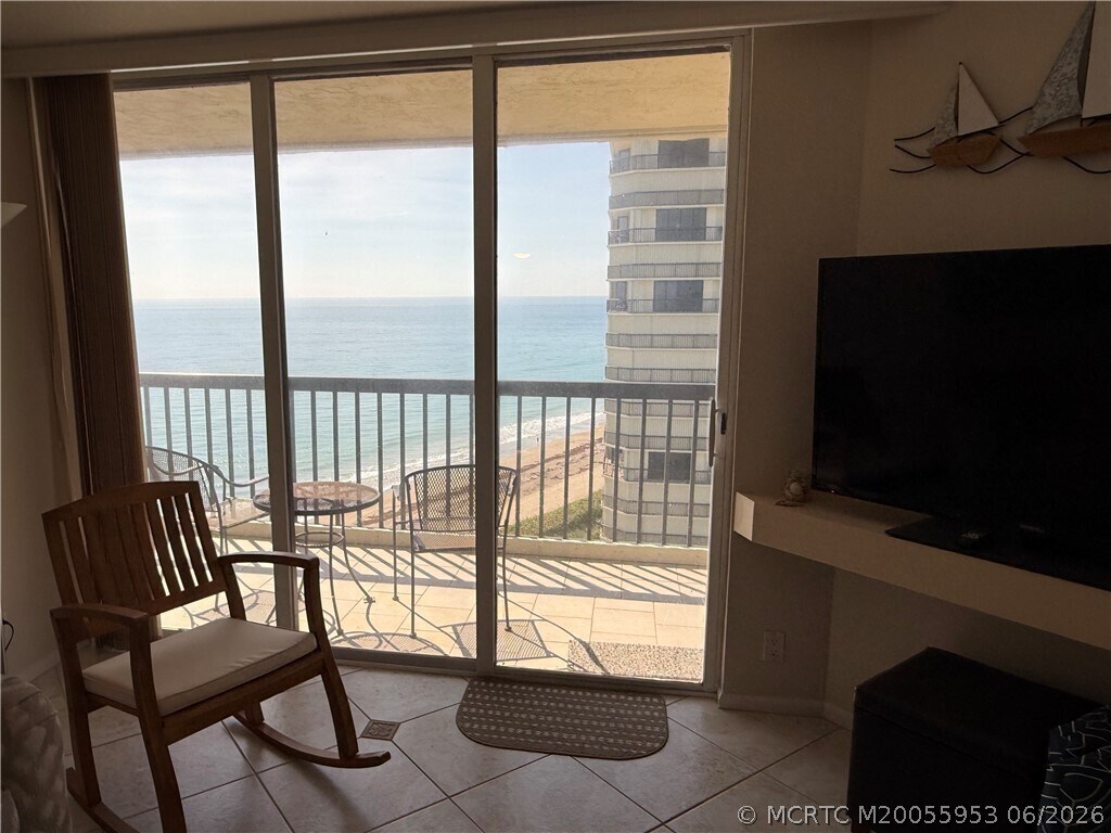 Building Photo - 9500 S Ocean Dr