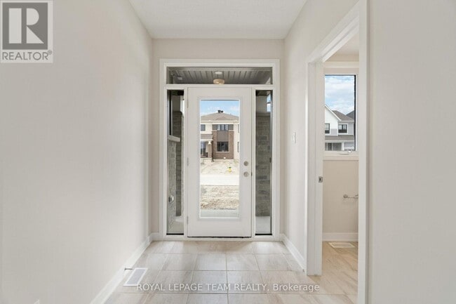 Building Photo - 174 Yearling Cir