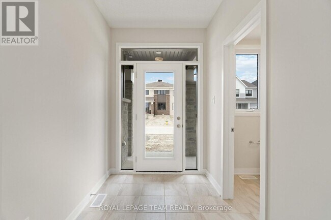 Photo du bâtiment - 174 Yearling Cir