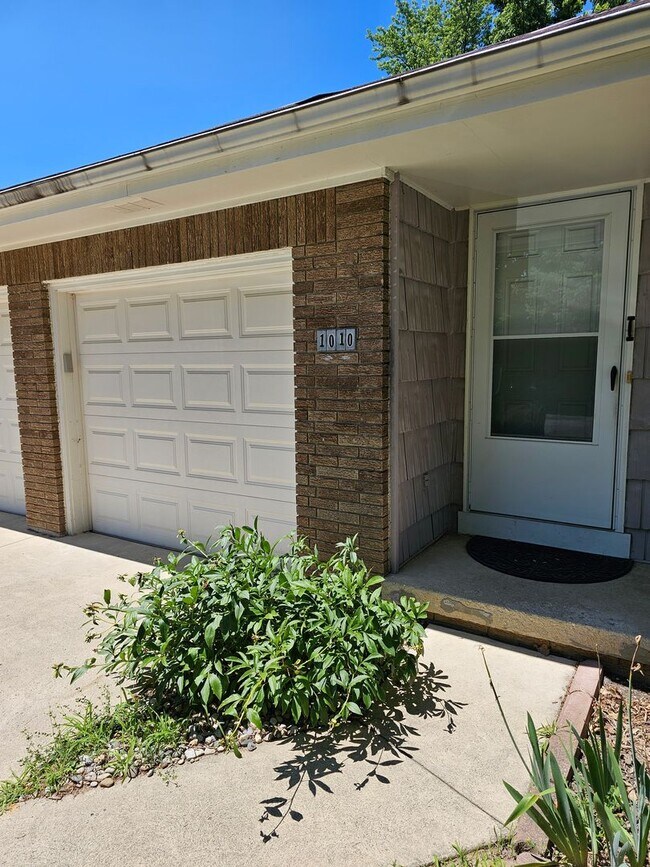 Foto del edificio - Updated 2 Bedroom Home