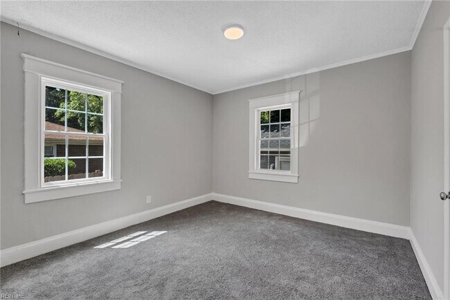 Foto del edificio - 3941 Omohundro Ave