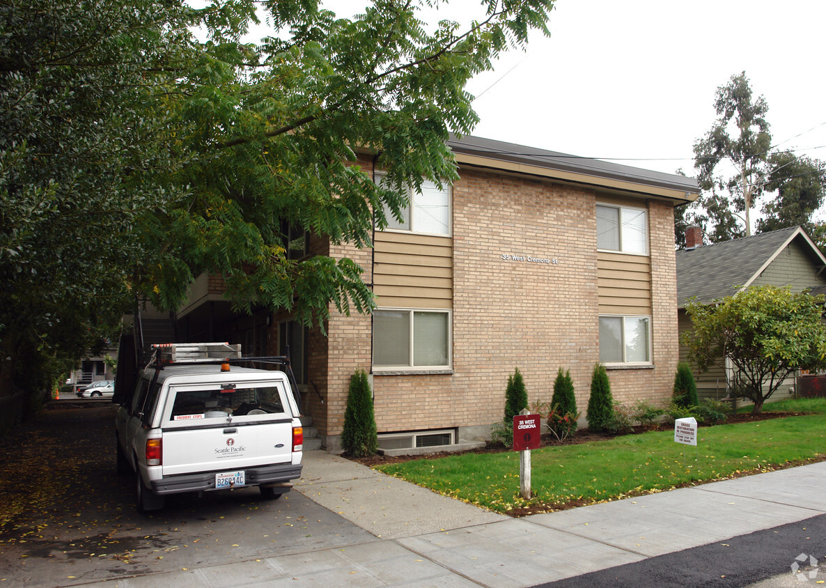 Building Photo - Sprague Apartments