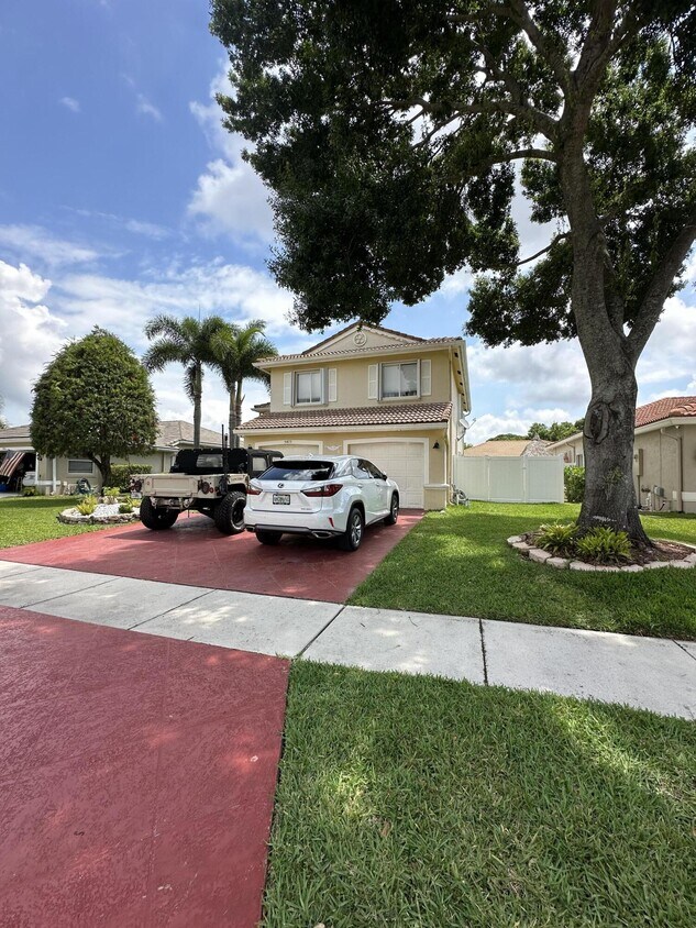 Primary Photo - 5877 Las Colinas Cir