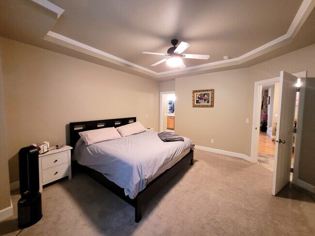 Foto del edificio - Beautiful Home in Desirable Geneva Neighborhood - 2700 sqft
