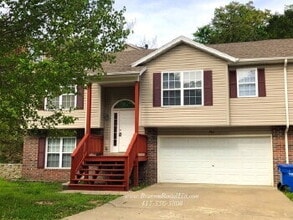 Building Photo - 223 Van Buren Rd