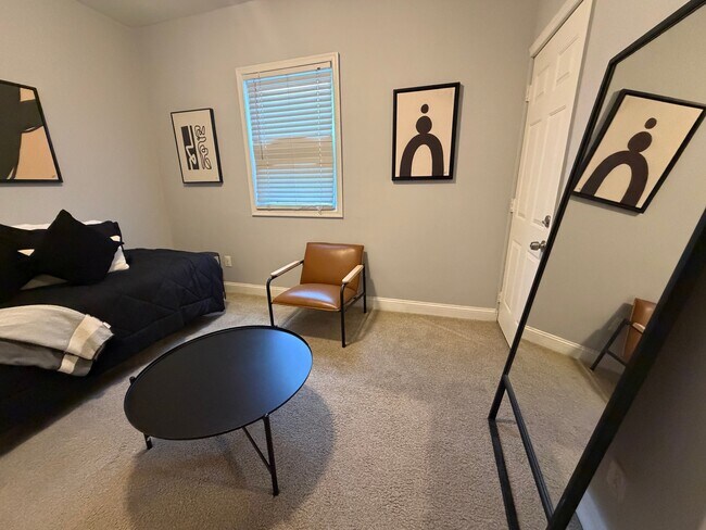 Foto del edificio - 1647 Holbrook St NE