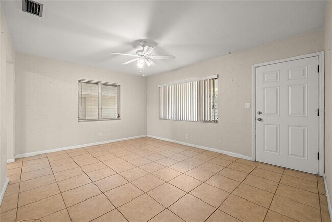 Foto del edificio - 5640 10th Ave N
