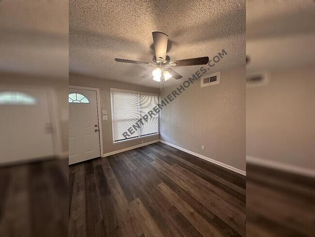 Building Photo - 2101 Flannery Dr