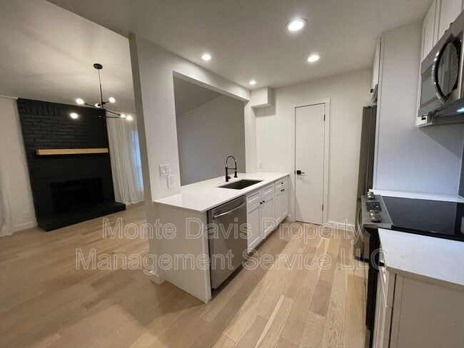 Building Photo - 9908 Brasher Dr