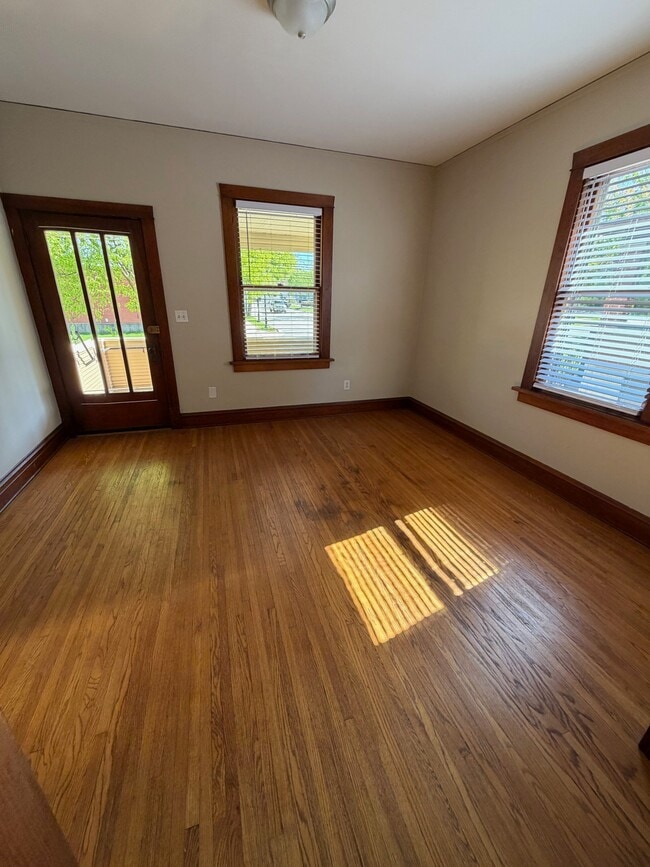 Building Photo - 222 State St