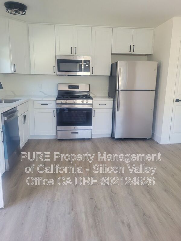 Foto del edificio - 3420 Pitcairn Way