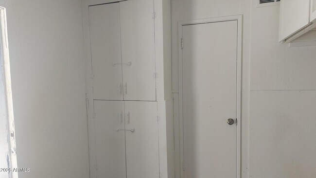 Foto del edificio - 8815 N 28th Ave