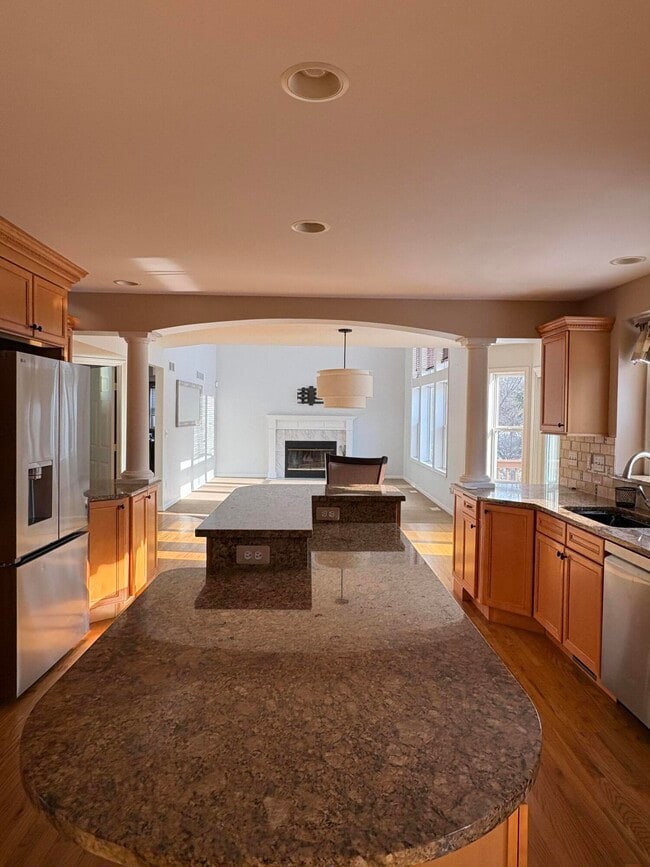 Foto del edificio - 1280 Waterways Dr