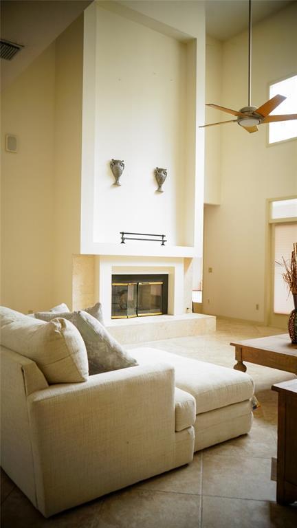Foto del edificio - 1813 Hidden Pine Ln