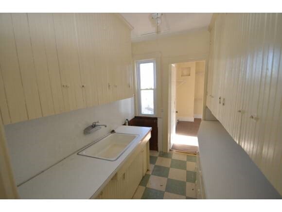 Building Photo - 597 Montgomery St