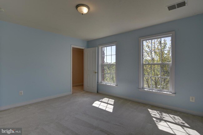 Foto del edificio - 42144 Heaters Island Ct