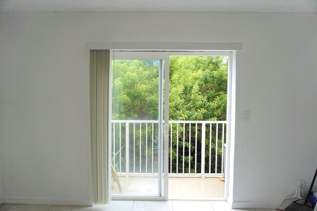 Foto del edificio - 1510 Ocean Shore Blvd