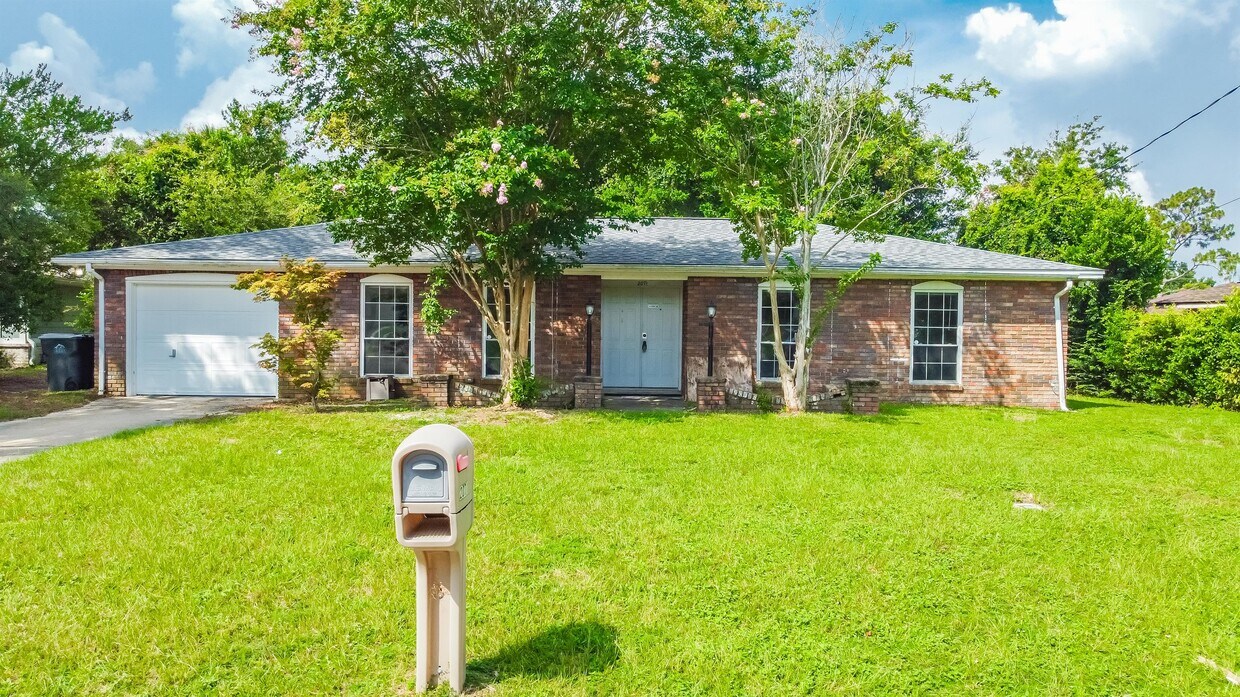 Foto principal - 2071 Colony Rd