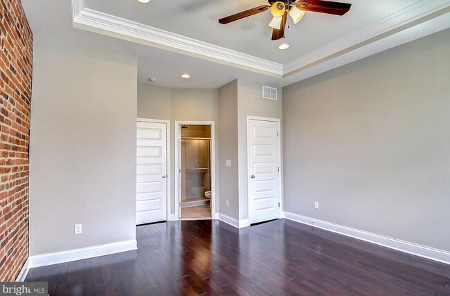 Foto del edificio - 3014 E Baltimore St