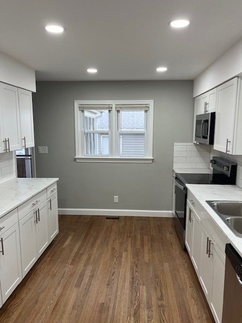 Foto del edificio - 8043 Chancellor Rd