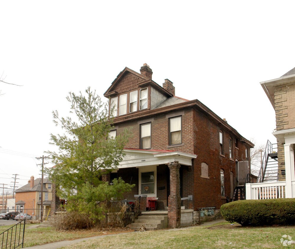Primary Photo - 1587-1589 N 4th St
