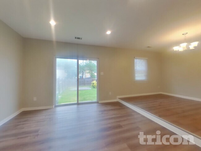 Building Photo - 3281 Ryon Ct