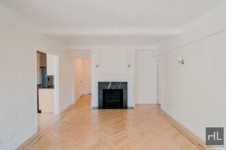 Building Photo - 210 E 68th St