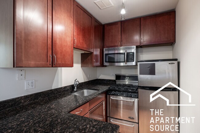 Foto del edificio - 628 W Wrightwood Ave