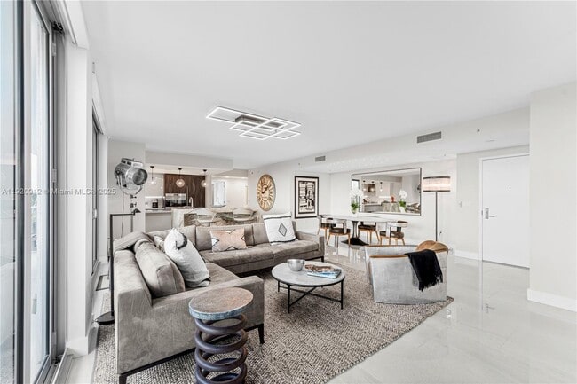 Building Photo - 1180 N Federal Hwy