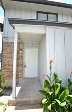 Building Photo - 1202 Southport Dr