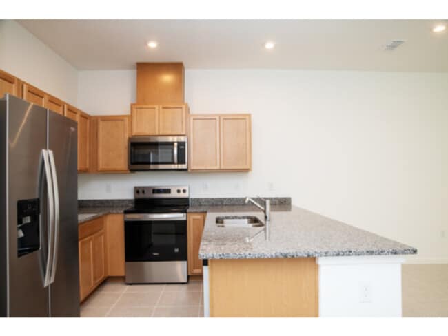 Building Photo - BRAND NEW 3 bedroom 2.5 bath with LOFT