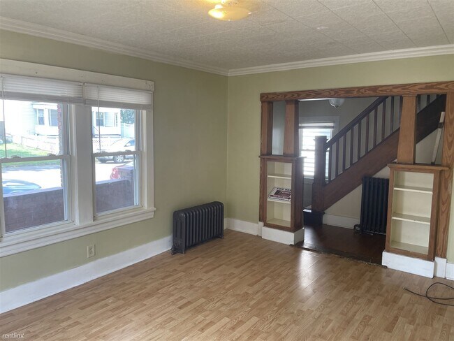 Building Photo - 4 br, 1.5 bath House - 1600 2nd Avenue