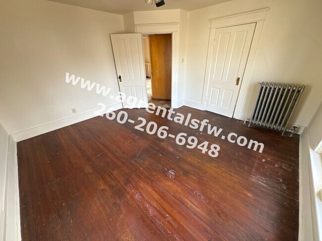 Foto del edificio - 1002 Columbia Ave