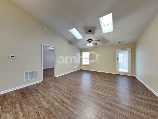 Foto del edificio - 18954 Prairie Crossing Dr