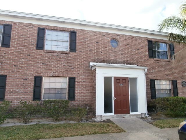 Primary Photo - 1432 W Holden Ave