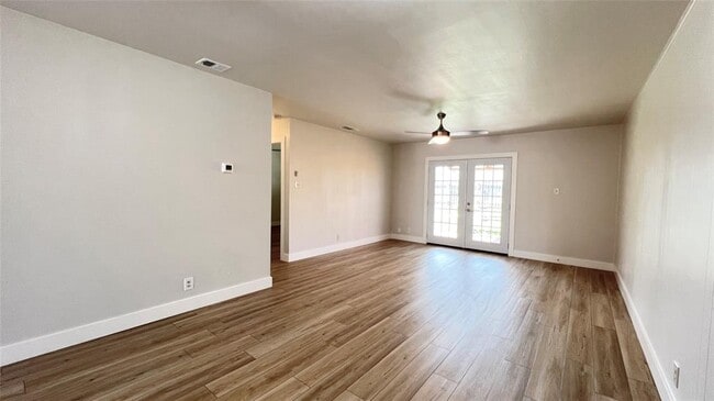 Building Photo - 11208 Renel Dr
