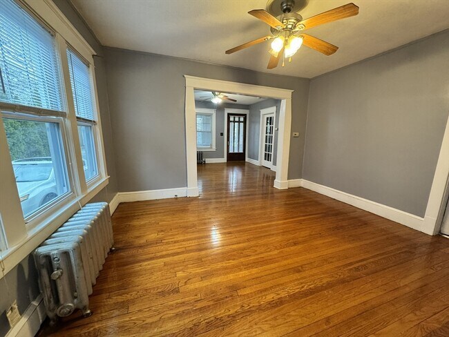 Foto del edificio - 134-136-136 Woodlawn St