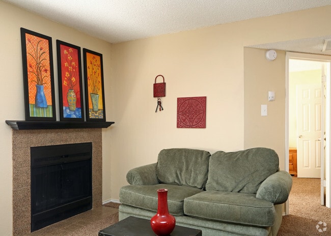 Living Room - Summit on the Lake in Fort Worth TX