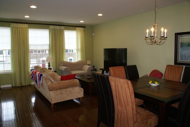 Building Photo - 112 Warbler Way